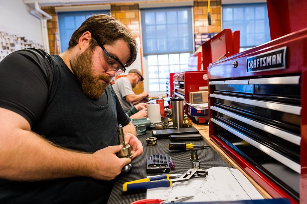 Installation de serrures haute sécurité à Lyon. Sécurisation optimale. Intervention rapide 24/24.